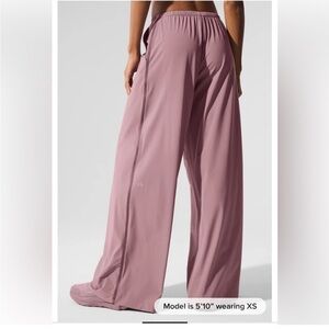 ALO Yoga Dusty Rose Wide-Leg Pants